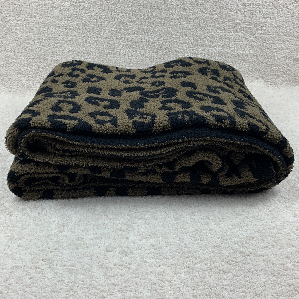 BAREFOOT DREAMS In the Wild Throw Blanket - Picture 4 of 4